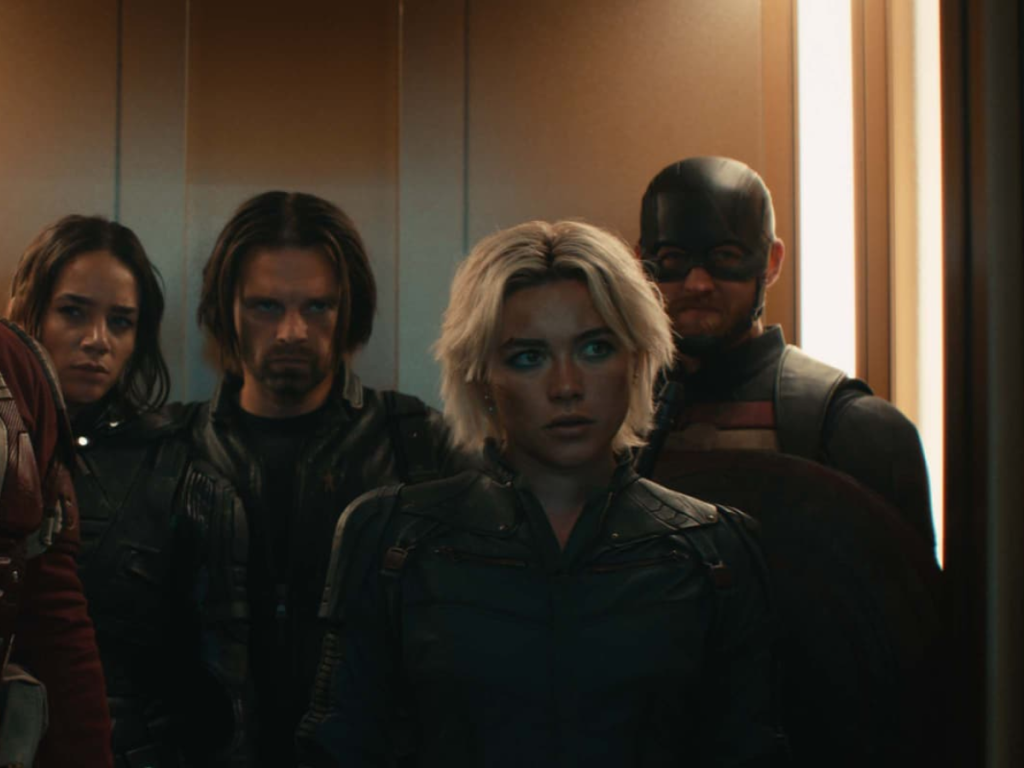 Cena do filme Thunderbolts, no centro da imagem, a atriz Florence Pugh.